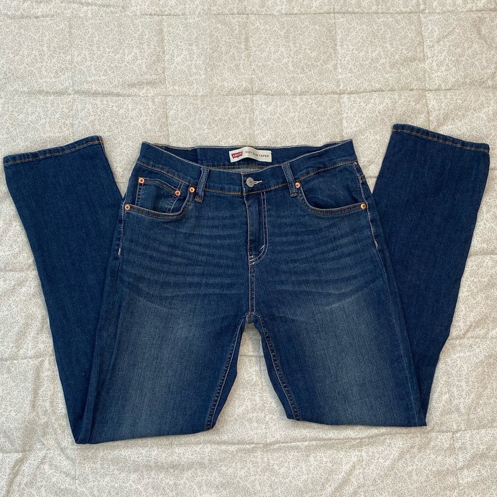 Levi jeans